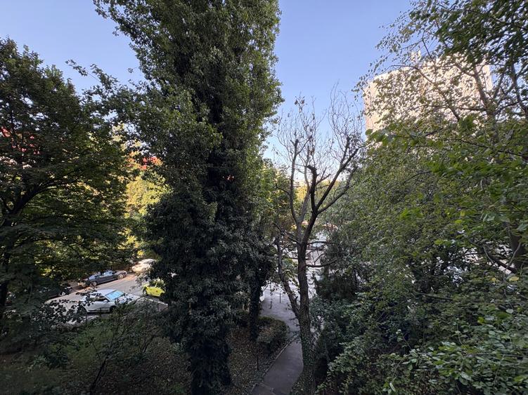Berceni,ap. 2 camere,42mp,et.2,renovat recent,loc parcare inclus,420Euro/luna