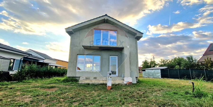 Casă individuală P+M, 146 mp utili, 397 mp teren – Sofronea