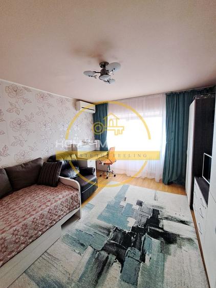 Apartament cu 2 camere decomandate, mobilat complet – Zona Baza 3, etaj 3/4