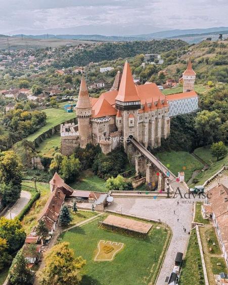 Teren intravilan de vânzare în zona Bran – la doar 3 km de Castelul Bran - 2