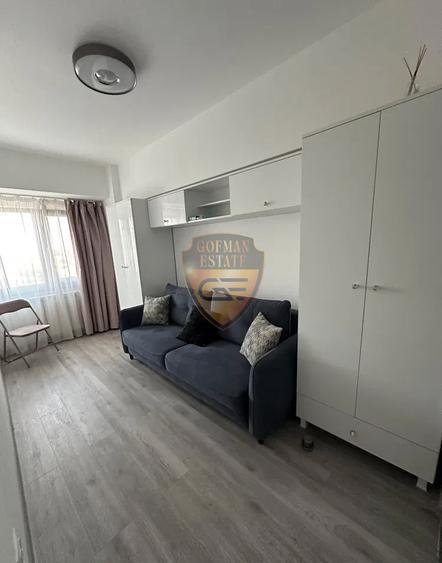 4 Camere, Loc de parcare, Balcon, 2 Bai, CASA DE CULTURA etaj 7/10 2 lifturi 80m