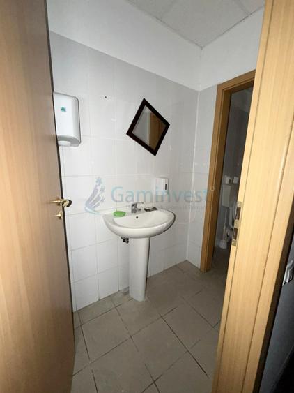Spatiu comercial stradal cu vitrina, Iosia, Oradea