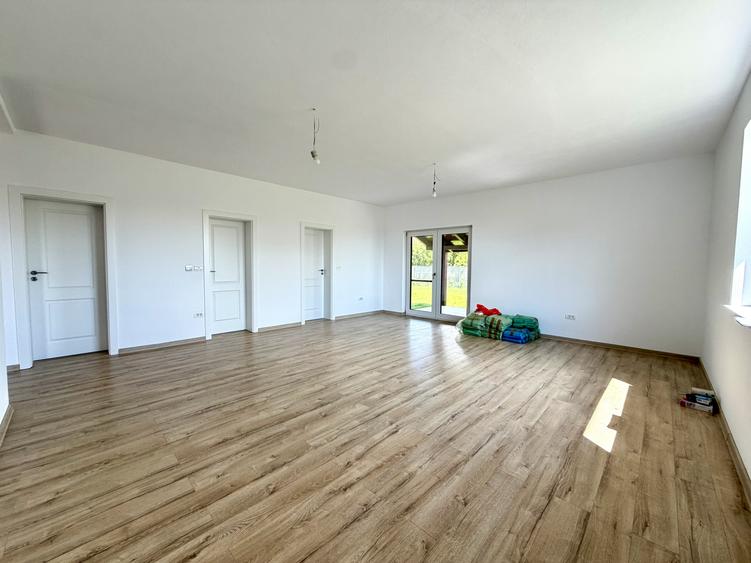 Casa individuala 4 camere, 125 mp utili, 623 mp teren - Dumbravita