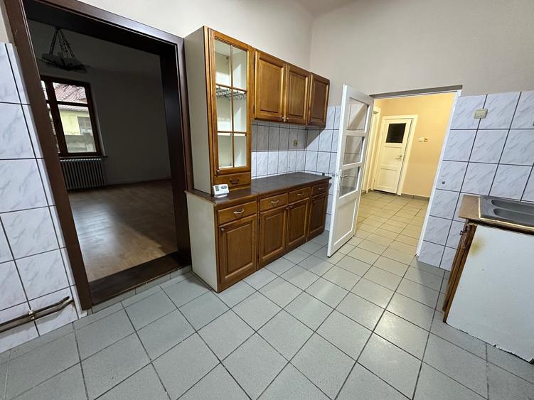 Casa 2 camere singur in curte - teren 900 mp - Sibiu - str. Nicolae Iorga