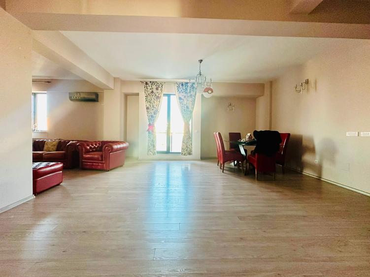 Duplex exclusivist cu lift privat - zona Polona - Eminescu