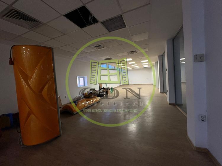 Spatiu comercial, 92 mp, Cartier Craiovita Noua