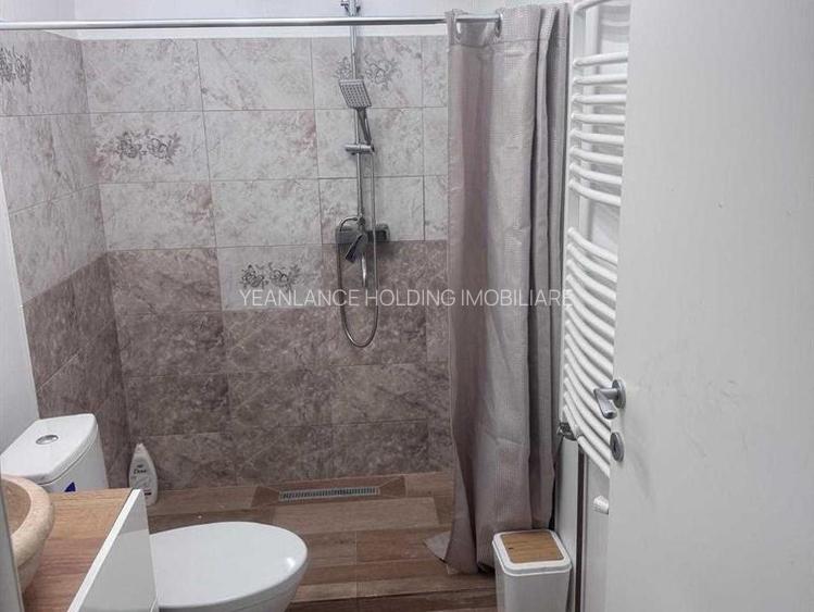 Cortoceni.Vila 6 camere de inchiriat ,Ideală sediu firmă / clinică - 6