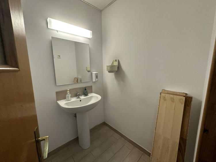 Nou Apartament 7 camere  Aviatorilor