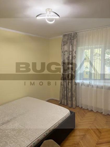 Apartament de 4 camere, 75 mp, decomandat, zona Golden Tulip