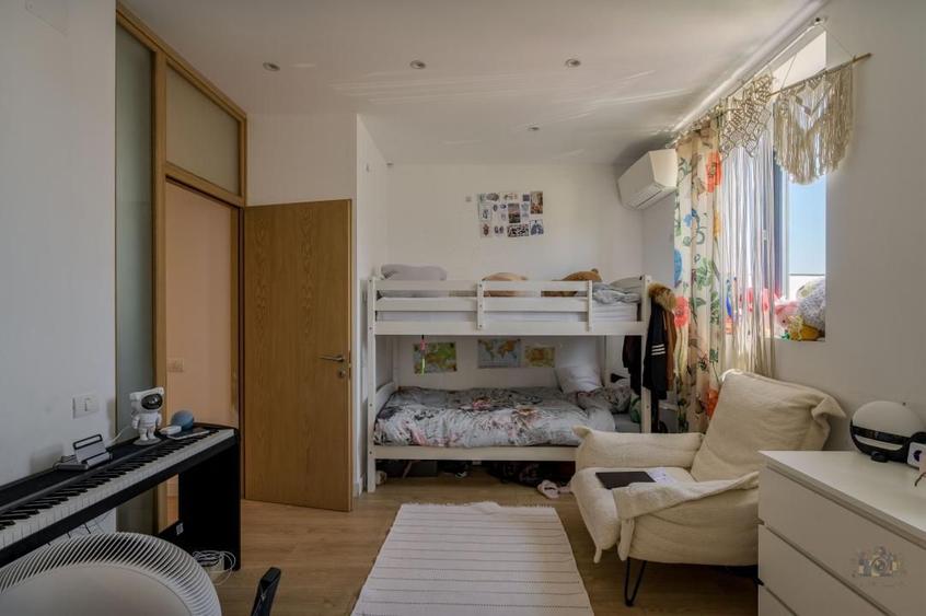 Avangarde Forest 7 - Suprafață 180 mp  - Complex Inchis- curte privata