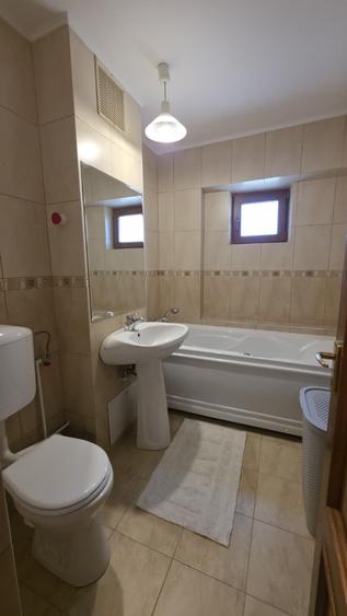 Apartament 4 camere de inchiriat | Parcul Tineretului | Pozitie Excelenta