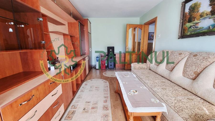 Apartament de vanzare 3 camere decomandat – Calea Poplacii, 2 balcoane, pivniță