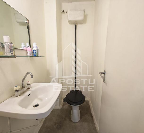 Apartament de vanzare cu 3 camere, 2 bai, 2 balcoane, zona Aradului