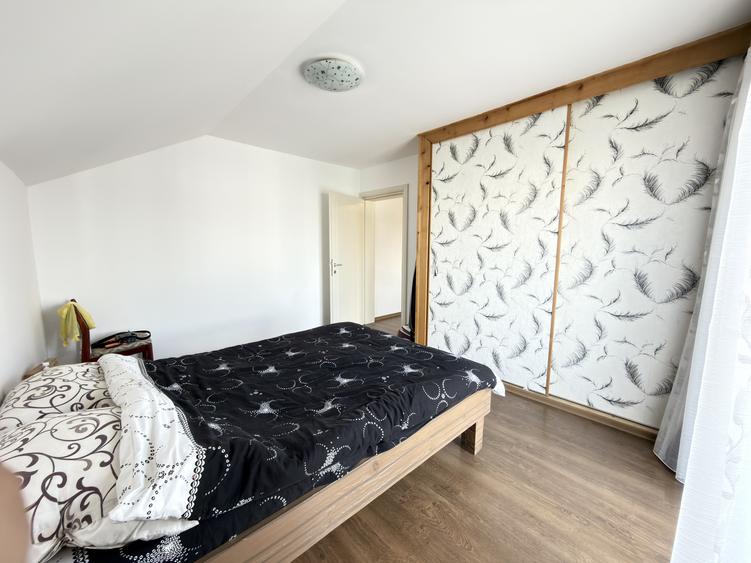 Apartament 3 camere, Semidecomandat, 57 mp utili, etaj 2 - Dumbravita