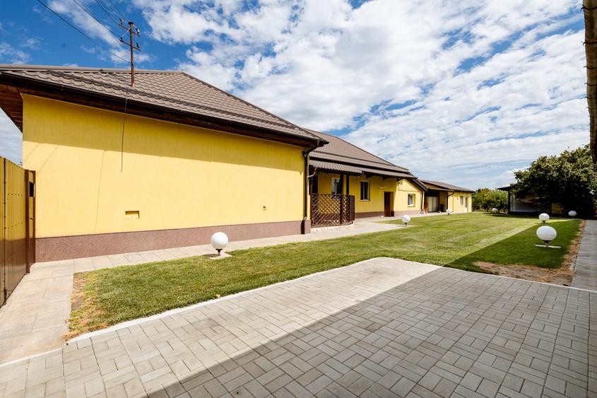 Casă pe un nivel cu teren generos de 1.464 mp – Livada