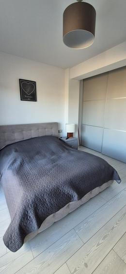 Apartament de vanzare 3 camere 78 mp , zona Buna ziua