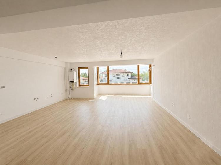 Vanzare 3 camere, etaj 1, orientare sud /Malva Homes /comison 0