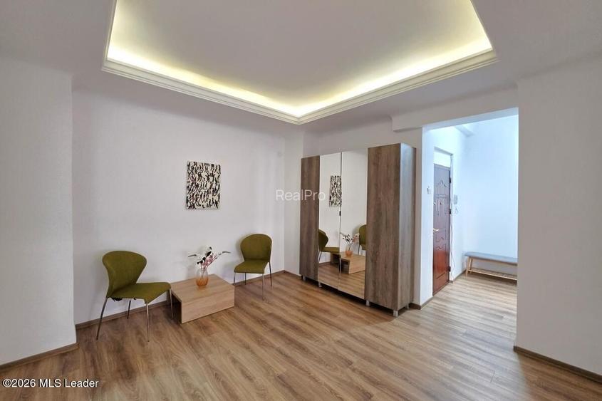 Piata Romana, 4 camere 138 MP total, Etaj 2/9, renovat - utilat, liber - 23