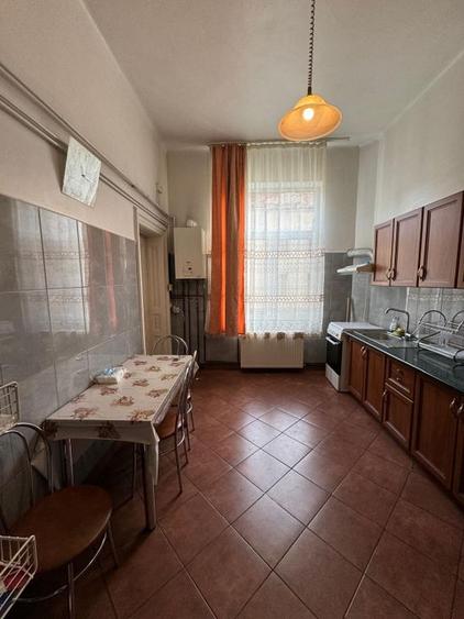 Apartament cu 4 camere decomandat în Kogălniceanu
