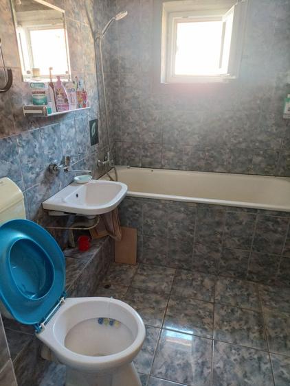 Apartament 3 camere  in bloc vila zona Noua