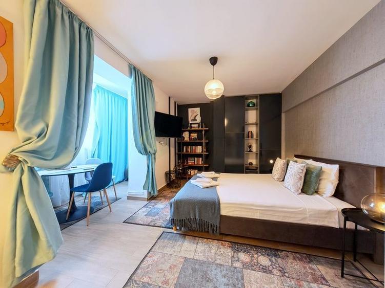 Spațioasă, luminoasă, complet renovată și mobilată, Bloc UNIC