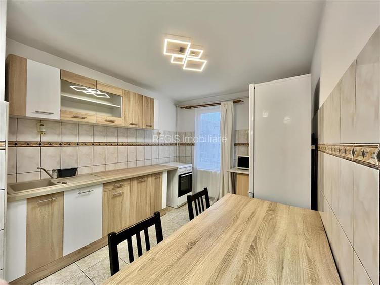 Apartament Decomandat cu 3 Camere si Parcare in Tractorul - 2