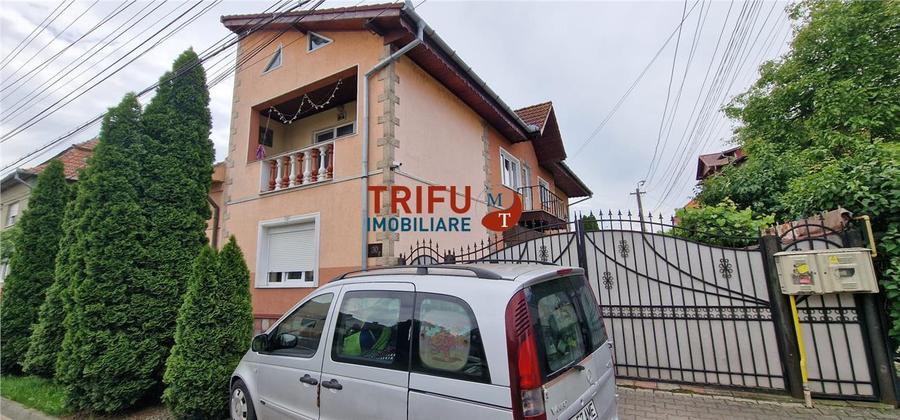 Casă Spațioasă cu 5 Camere în Zona Centrală, Lâng&