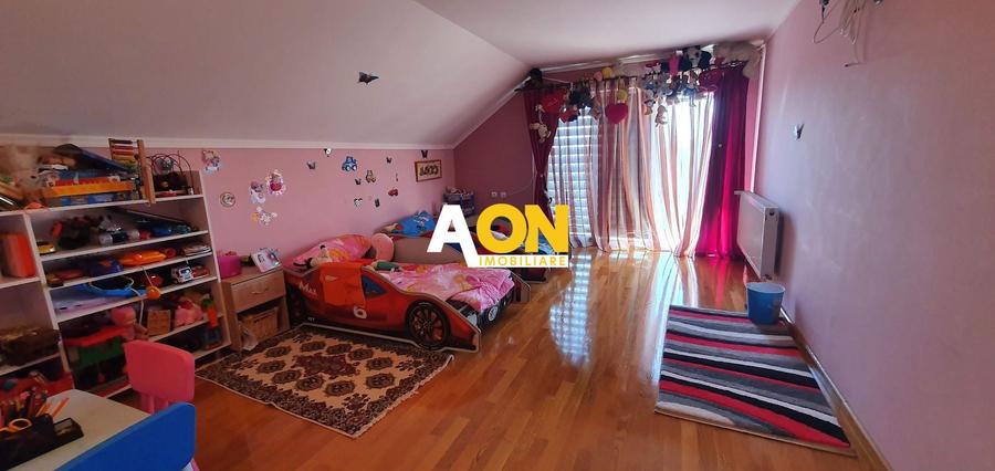 Casa P+1+M, 4 dormitoare, garaj, 500 mp teren, Micesti