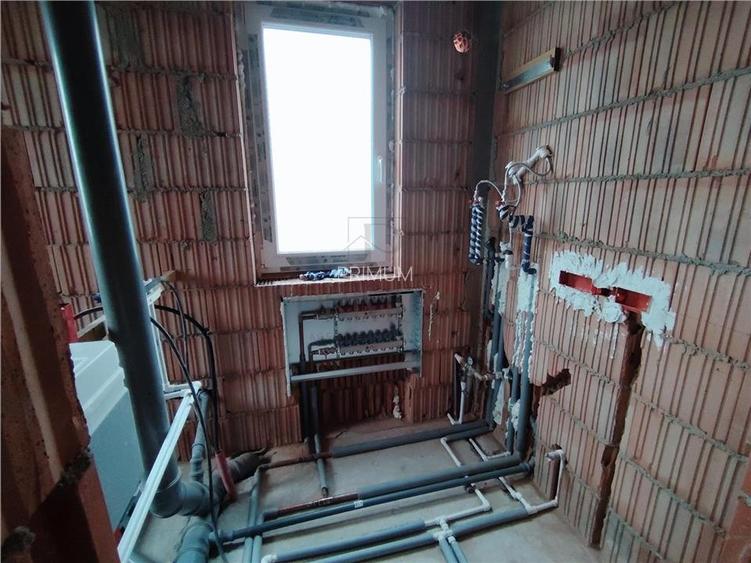 DUPLEX SPATIOS - ASFALT - POSIBILITATE CARPORT - 10