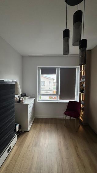 PROPRIETAR Vând casă înșiruită zonă excelentă Chișoda - 9
