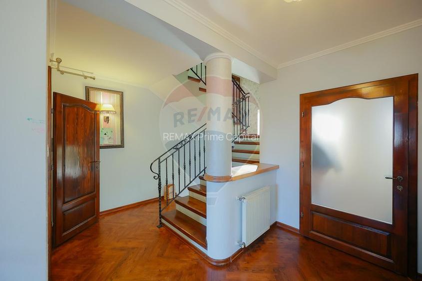 Casă 5 camere cu garaj, 230 mp utili, teren 503 mp, Nufărul, Oradea - 26