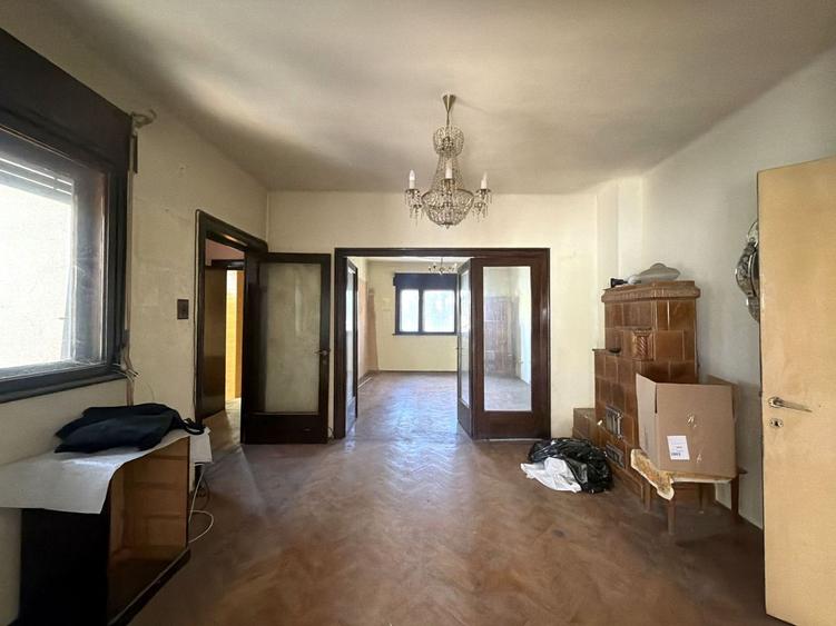 Apartament rar in vilă interbelică | pivniță și mansardă | acces separat