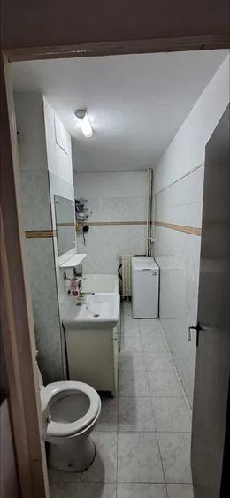 Garsonieră 40 mp, decomandată, balcon închis, 6/8, 5 min metrou Lujerului