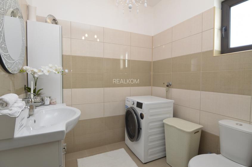 VANZARE VILA 4 CAMERE CORNETU-STR.AEROPORTULUI NR.47 C - 12