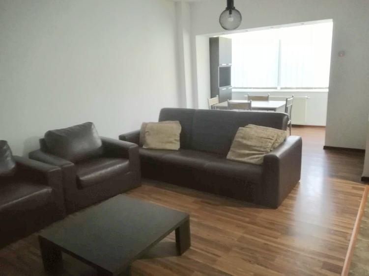 Apartament de 2 camere, zona Tatarasi