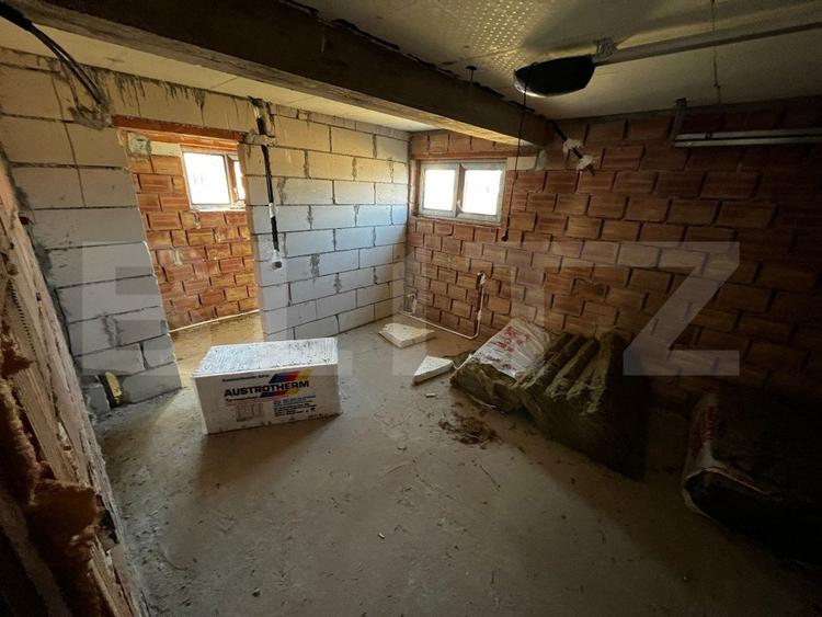 Casă semifinisată, 6 camere la 5 Km de Beclean