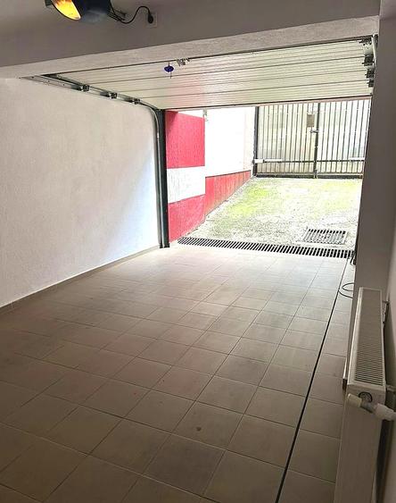 Vilă 300 mp | 8 Camere | Ideală Birouri, Clinică sau Afterschool | Tei