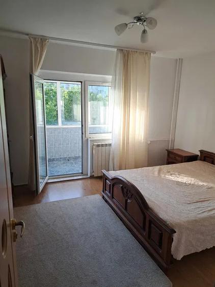 Apartament 2 camere, semidecomandat, 58 mp, ac, balcon, metrou, Dristor