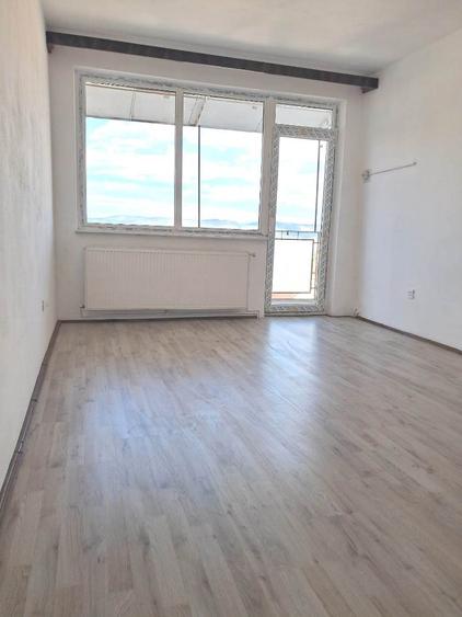 Apartament 3 camere etaj 10 pe Mihai Viteazu