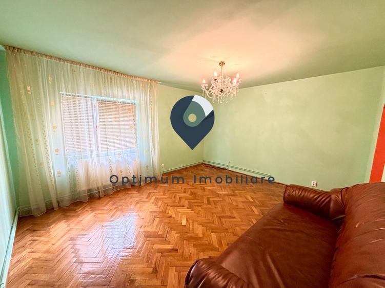 Apartament cu 3 camere, 2 bai, 73 mp in Manastur, zona Big !