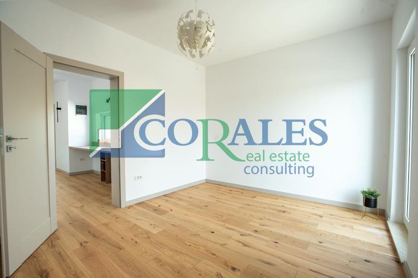 Constructie noua. Oras. Disponibila imediat!