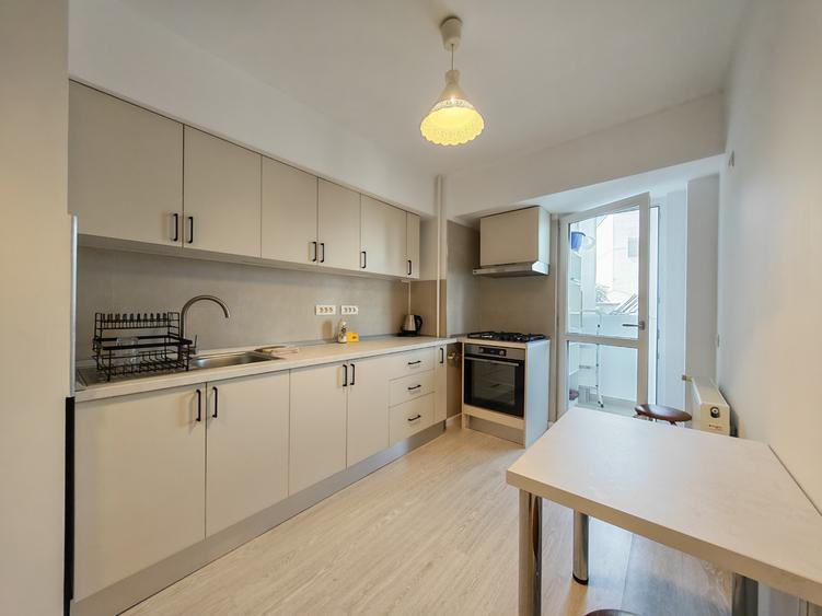 Închiriere apartament 3 camere I Piața Victoriei - Titulescu I Mobilat, utilat
