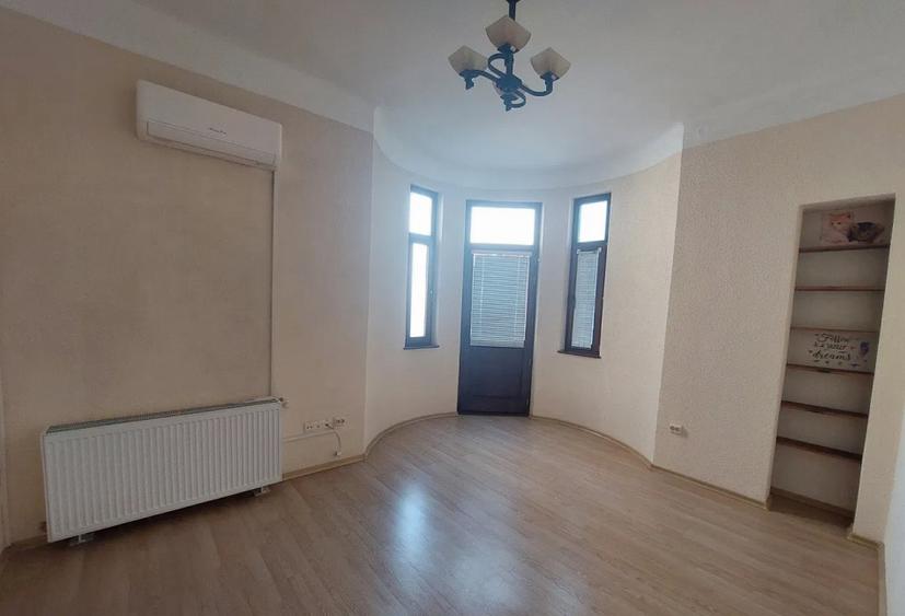 Vilă birouri | Plantelor | Unirii | 16 Camere | Centrală nouă | Curte