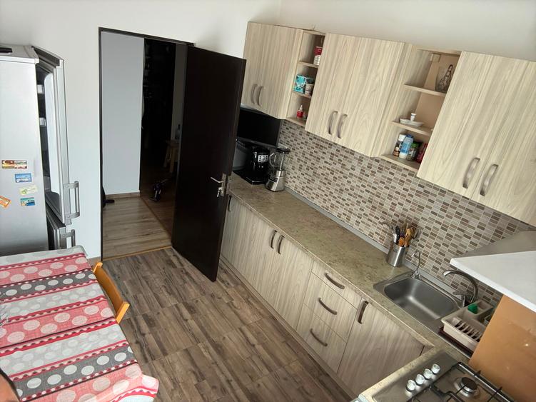 Apartament cu 2 camere decomandate, et 2, Km 5 – bloc nou