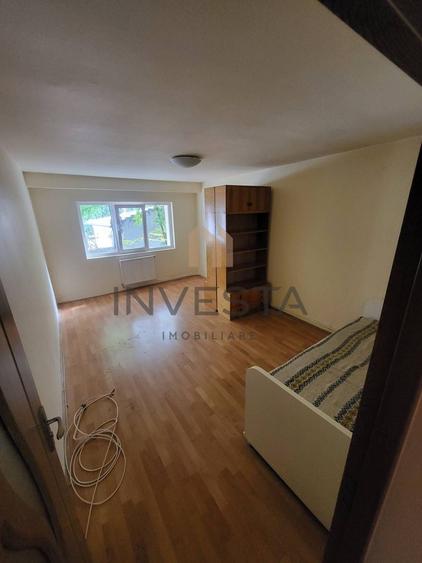 Apartament 2 camere, etaj intermediar, Plopilor– locatie excelenta