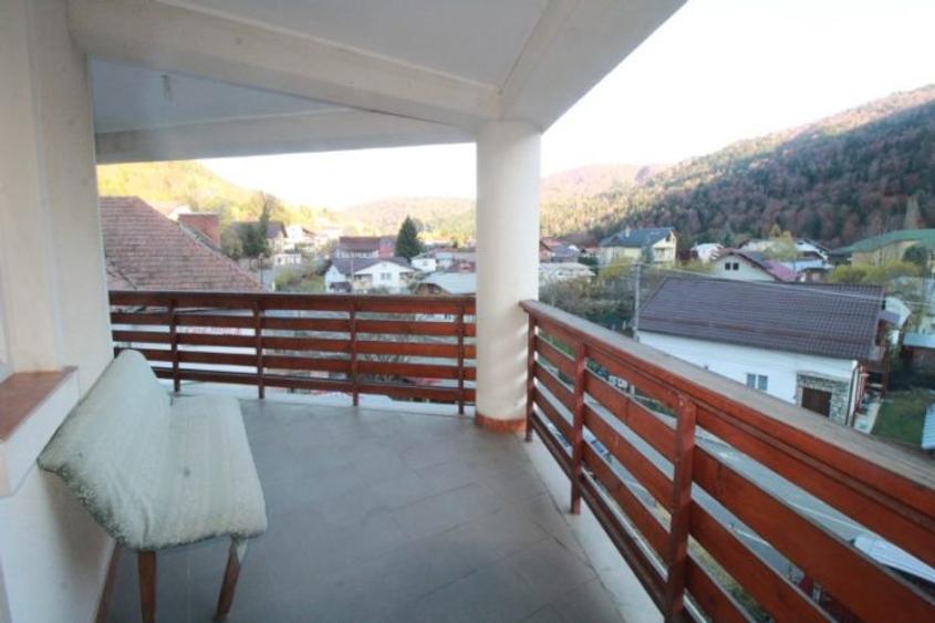 Vanzare casa tip duplex Azuga|23 August|Comision 0%