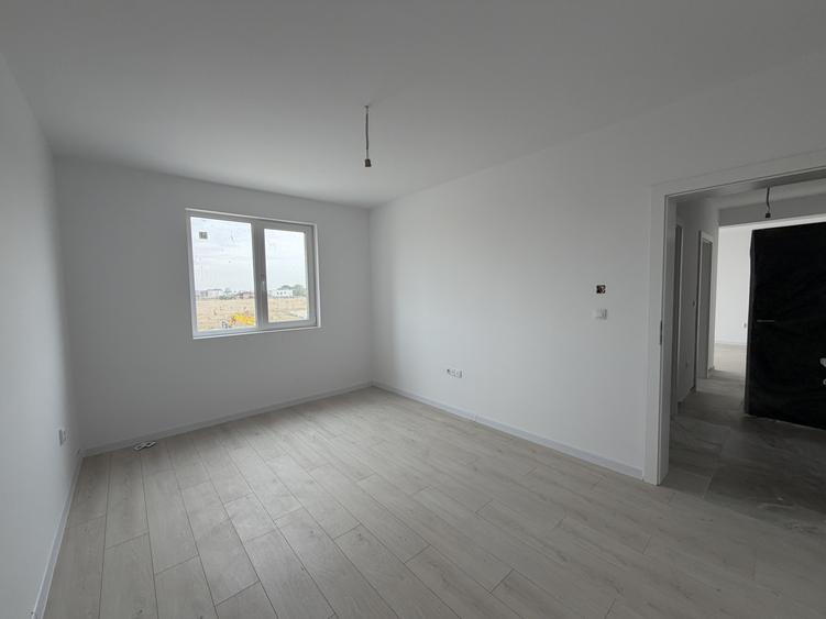 DECOMANDAT, APARTAMENT CU 3 CAMERE, GIROC