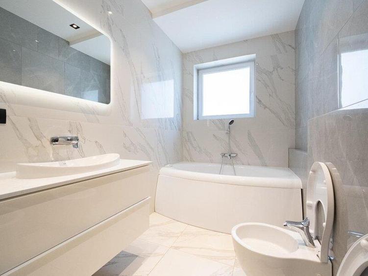 Vanzare penthouse laguna residence