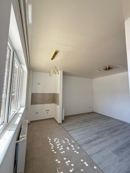 Garsonieră de vânzare –Bloc Nou- str. Tineretului-Comision 0% !