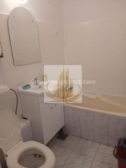 Apartament 2 camere zona Piața Reșița